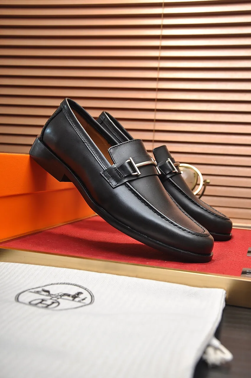 Men's shoes💰460💶[HERMES] (sheepskin lining)🍀Italian top luxury🍀He does not pursue novel styles and gorgeous colors, but attracts the favor of successful men with his flawless, elegant and classic style. Formal leather shoes This very comfortable, simple and stable style allows you to easily match any style! The pattern is absolutely 1:1 refined from the original case, and we strive for excellence in materials, imported cowhide + sheepskin lining💪💪💪extraordinary texture👍! .Black Brown Size: 38-45 (45 customized)